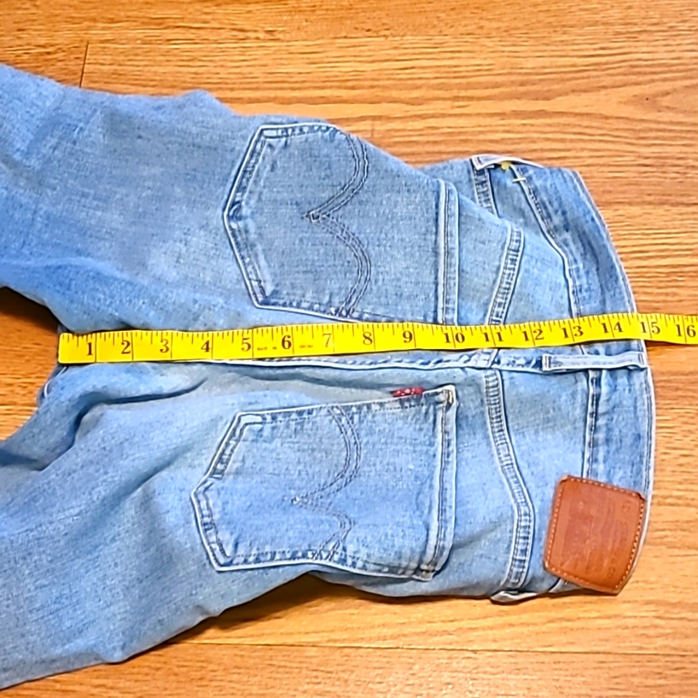 LEVI'S BIG E PREMIUM BOOTCUT LIGHT WASH, 2018 LIKE NEW FADED JEANS 27x24 - Picture 4 of 8
